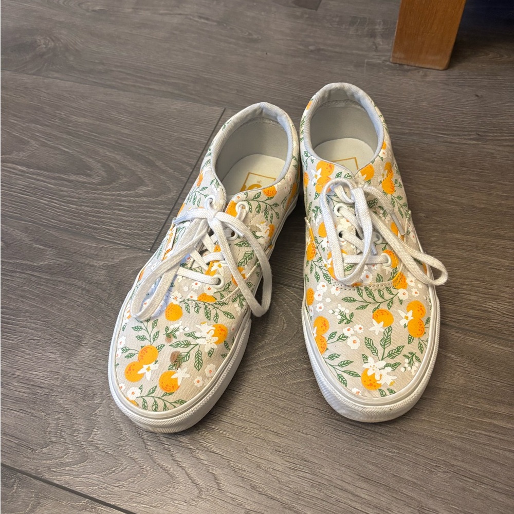 Vans Women’s Doheny Citrus Floral Lace up sneakers